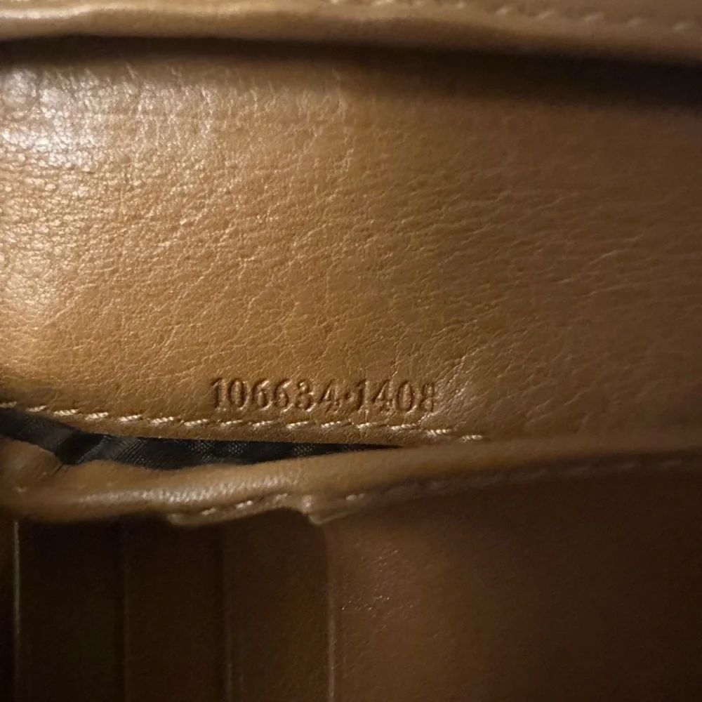 Gucci Tan Leather Wallet with Silver Logo - Picture 4 of 6